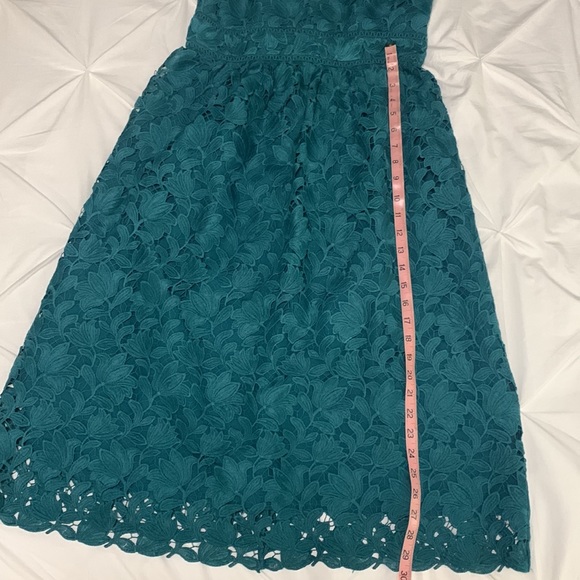 Green Lace LOFT Dress - Picture 8 of 11